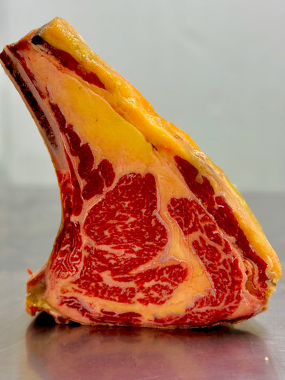 Chuletón de Lomo Alto de Vaca Frisona Nacional Madurado más 30 Días unidades 1 Kilo Precio 29,70 €.